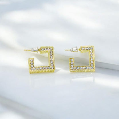Radiant Square Luxe Earrings – Crystal Perfection In Gold Square Luxe Earrings